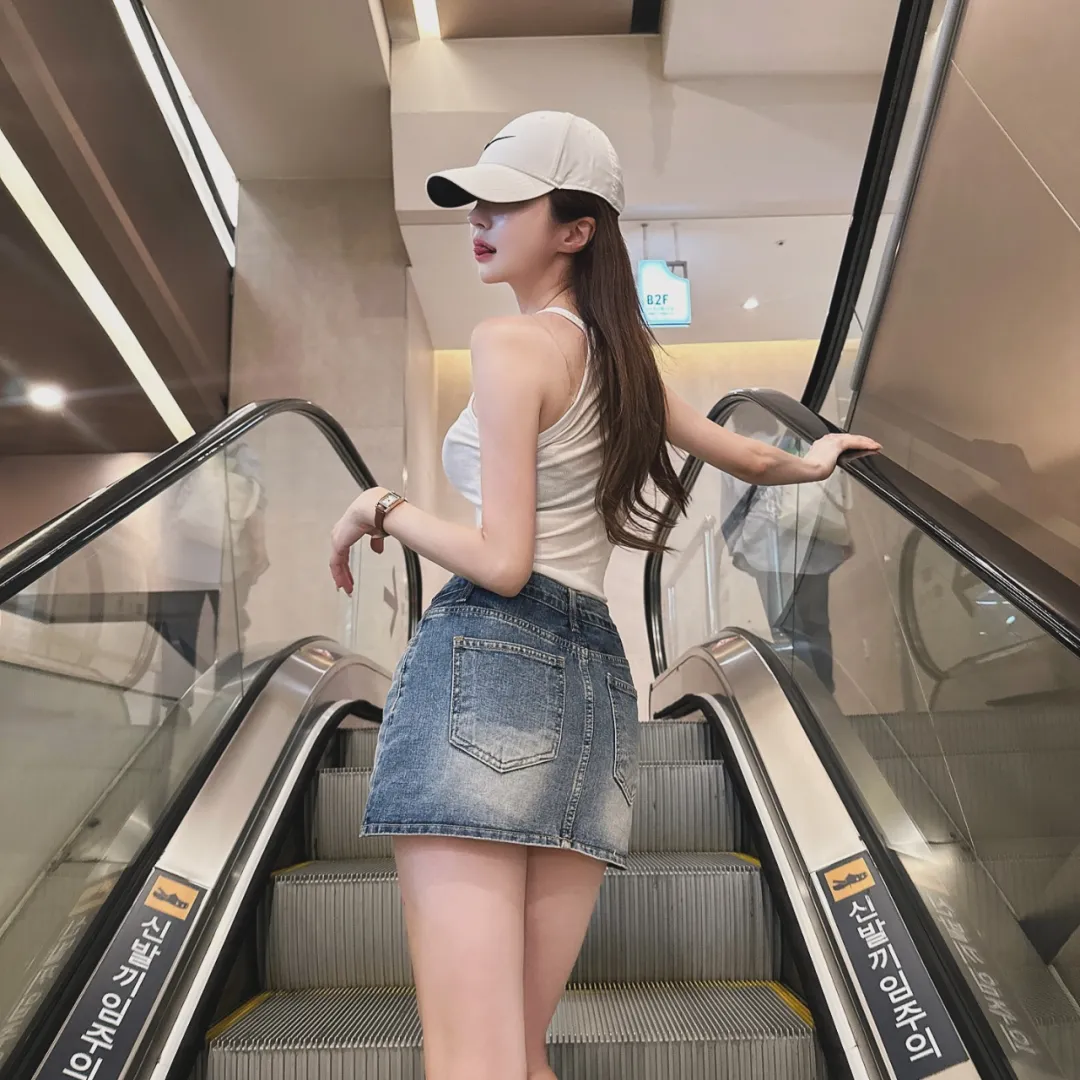 极品韩妹！甜美可爱！这身材就离谱！快顶爆了！ 第1张