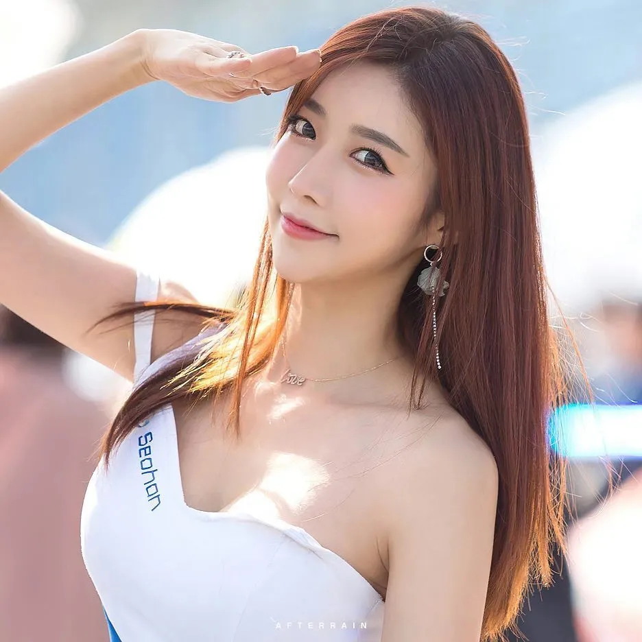 最美韩国车模，活力满满，你心动吗？  第3张