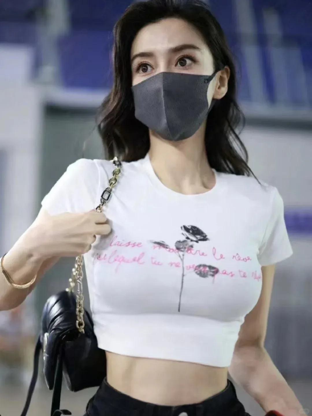 Angelababy高调付出，穿紧身衣圆圆的好有型，网友直呼太美啦！