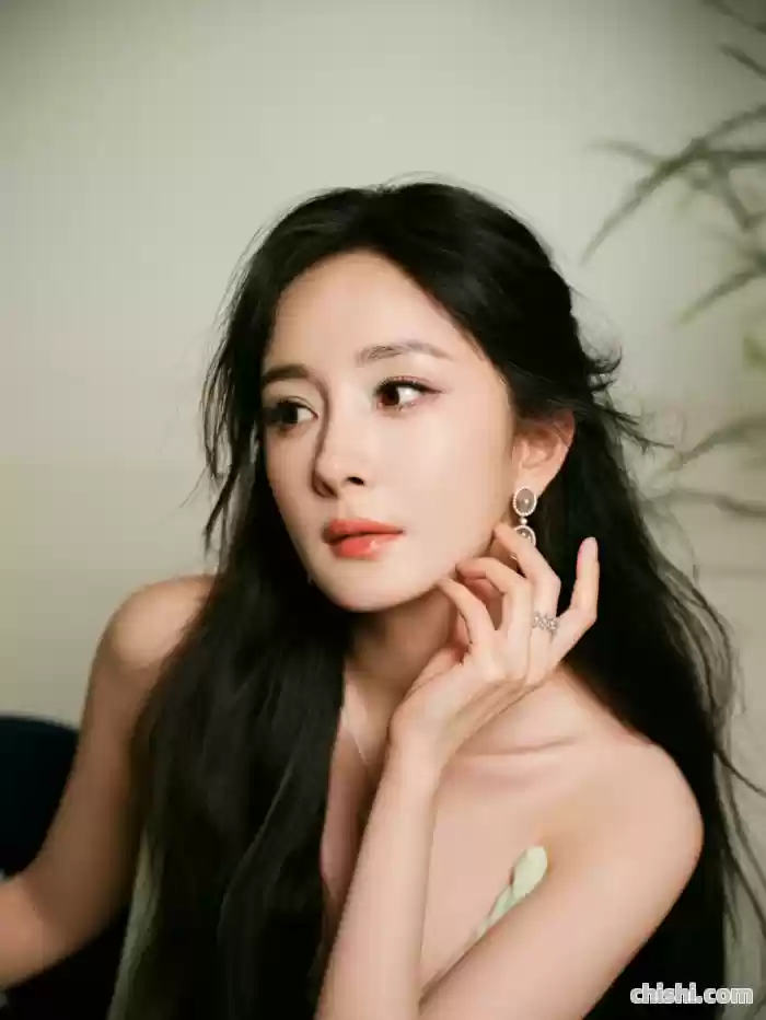 杨幂女神高清写真 第2张